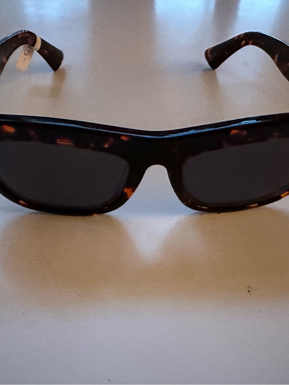Womens Tortoiseshell Sunglasses - Brown. Lenses